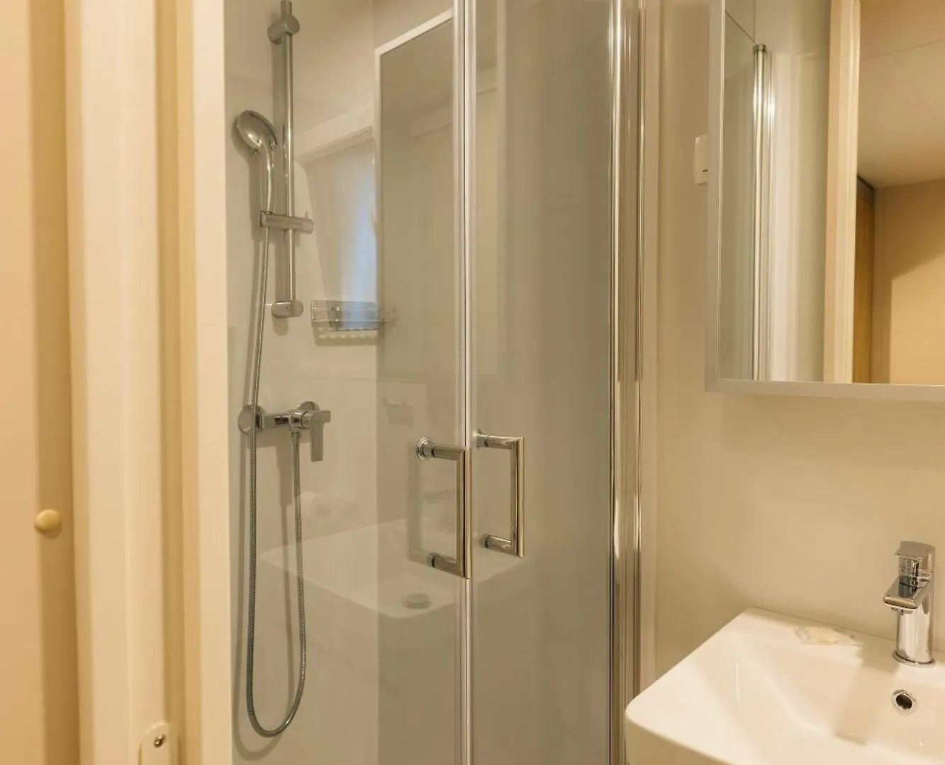 Diana & Josip Mobile Homes 비오그라드나모루 홀리데이파크