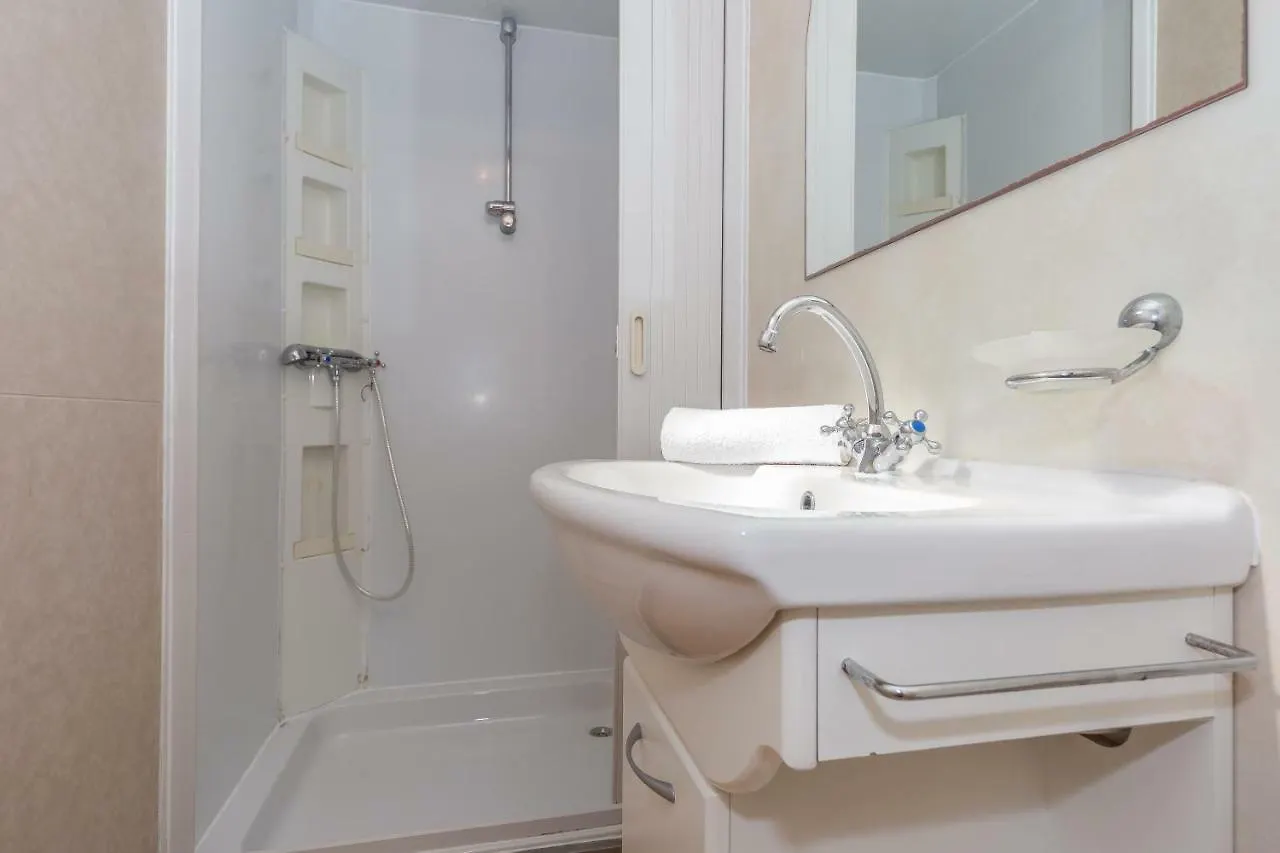 Diana & Josip Mobile Homes Biograd Na Moru 3*,