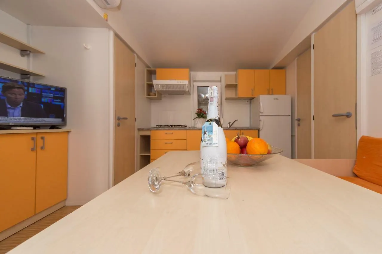 Diana & Josip Mobile Homes Biograd Na Moru