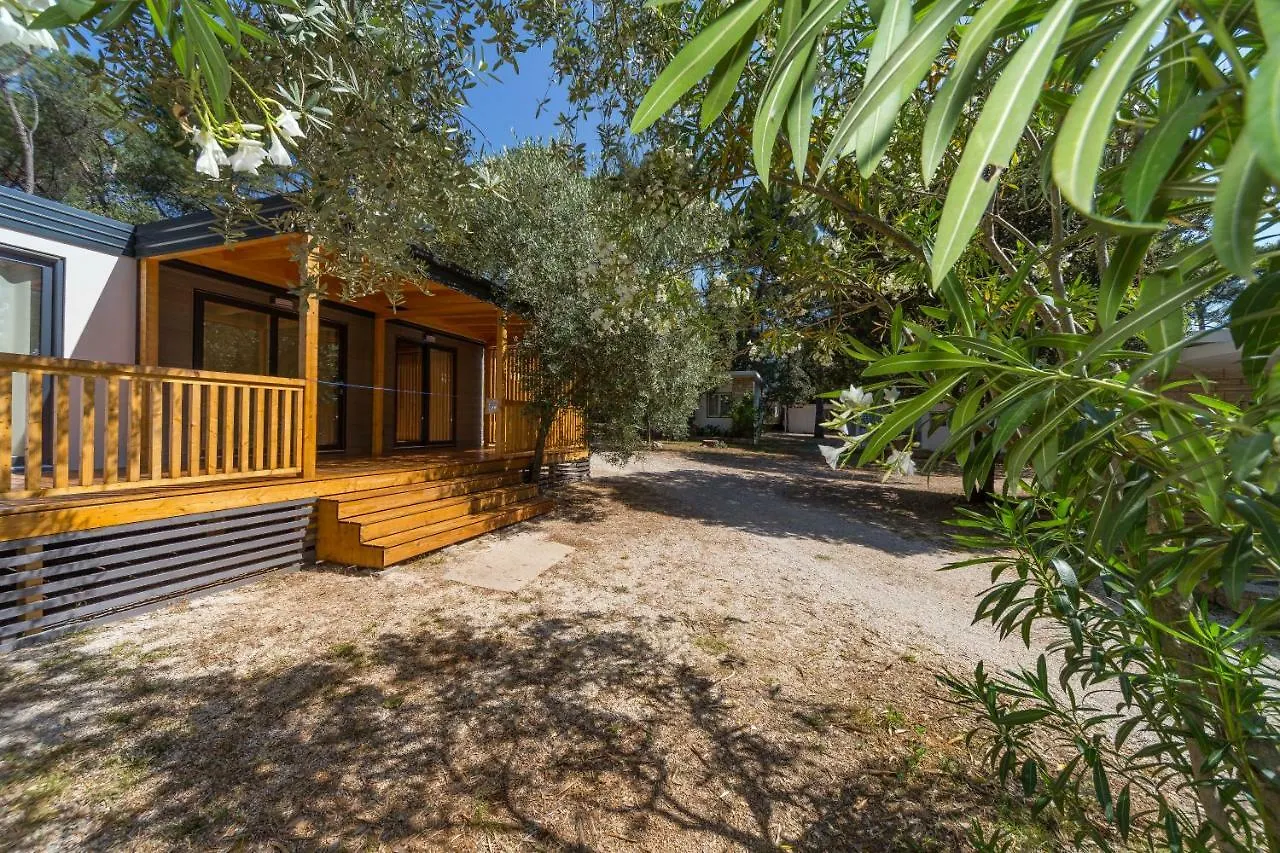 Diana & Josip Mobile Homes Biograd Na Moru 3*,