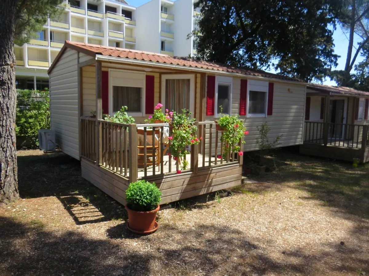 Diana & Josip Mobile Homes Biograd Na Moru 3*,