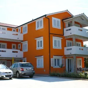 Apartment San Malinska